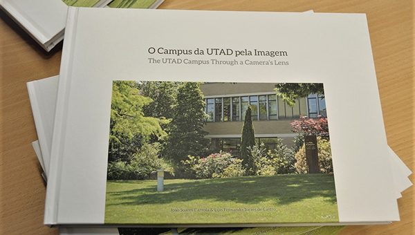 foto livro sobre o campus